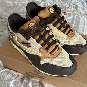 Travis Scott x Air Max 1 'Baroque Brown size 11 …. 100% AUTHENTIC